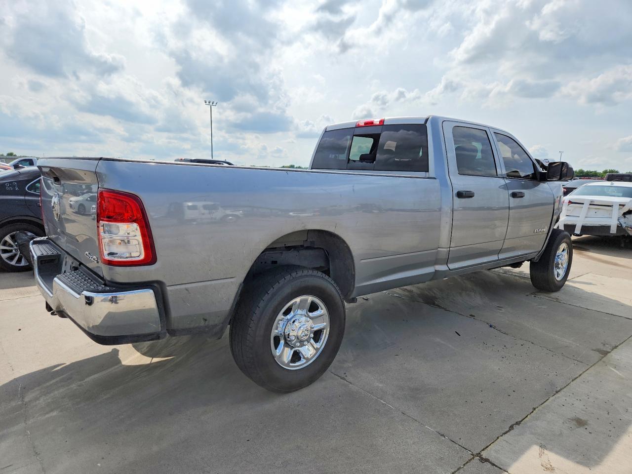 2020 Ram 2500 Tradesman - Фото 3
