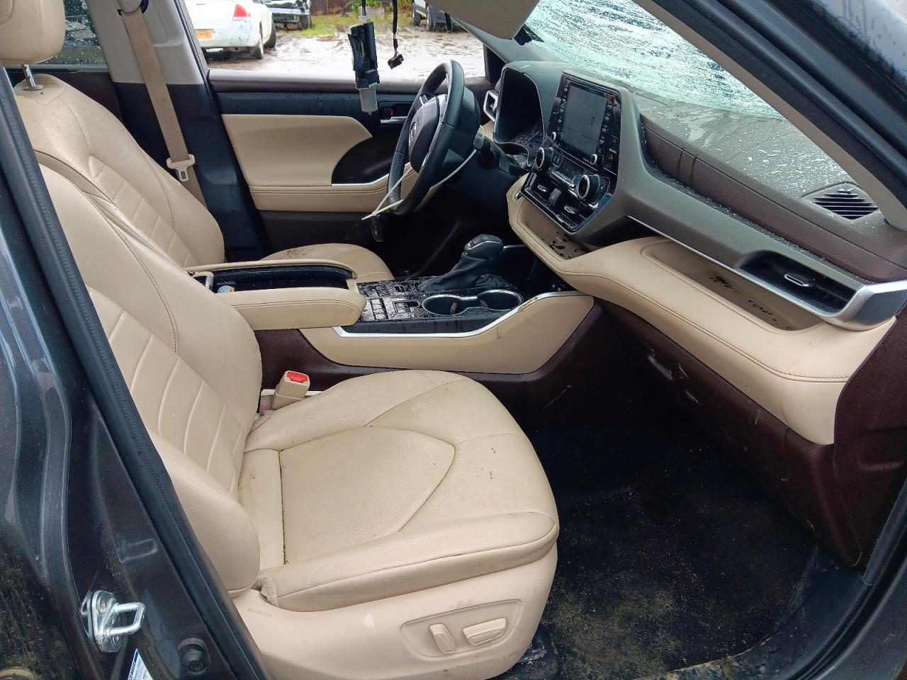2021 Toyota Highlander Xle - Image 7
