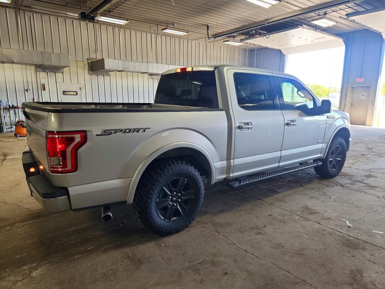 2015 Ford F150 Supercrew - Фото 3