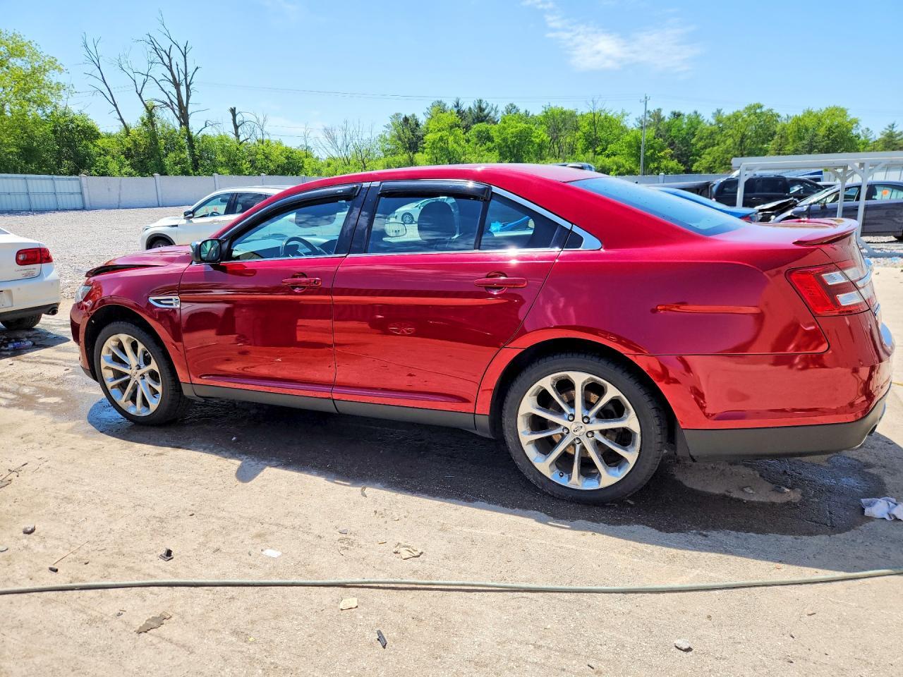 2016 Ford Taurus Limited - Фото 2