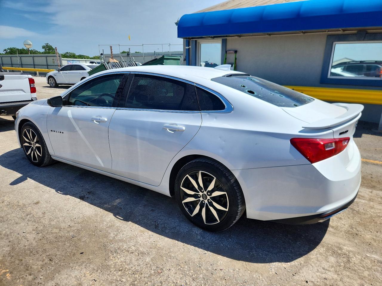 2021 Chevrolet Malibu Rs - Image 2