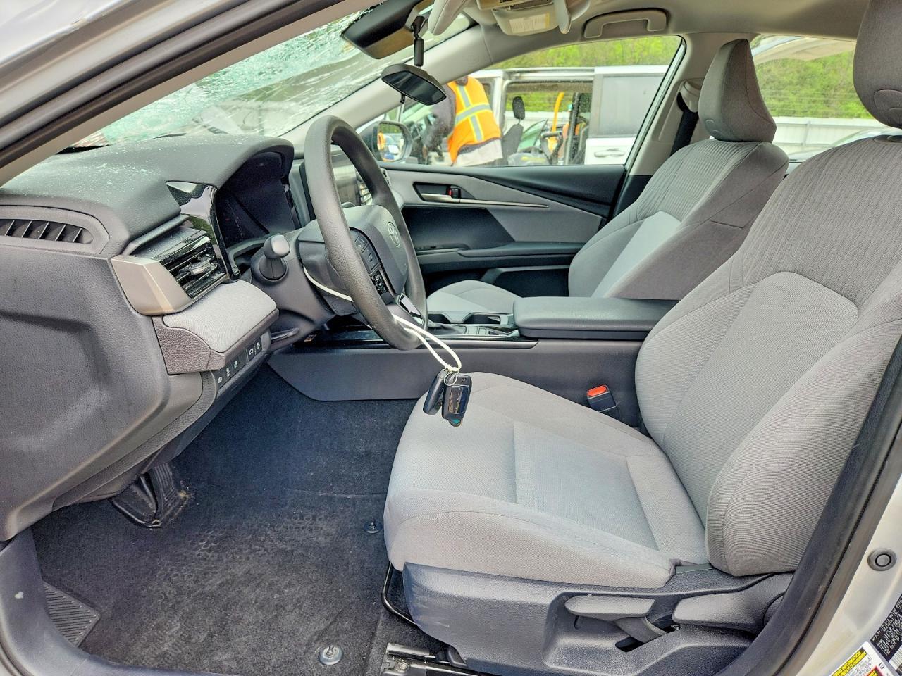 2025 Toyota Camry Le - Фото 7