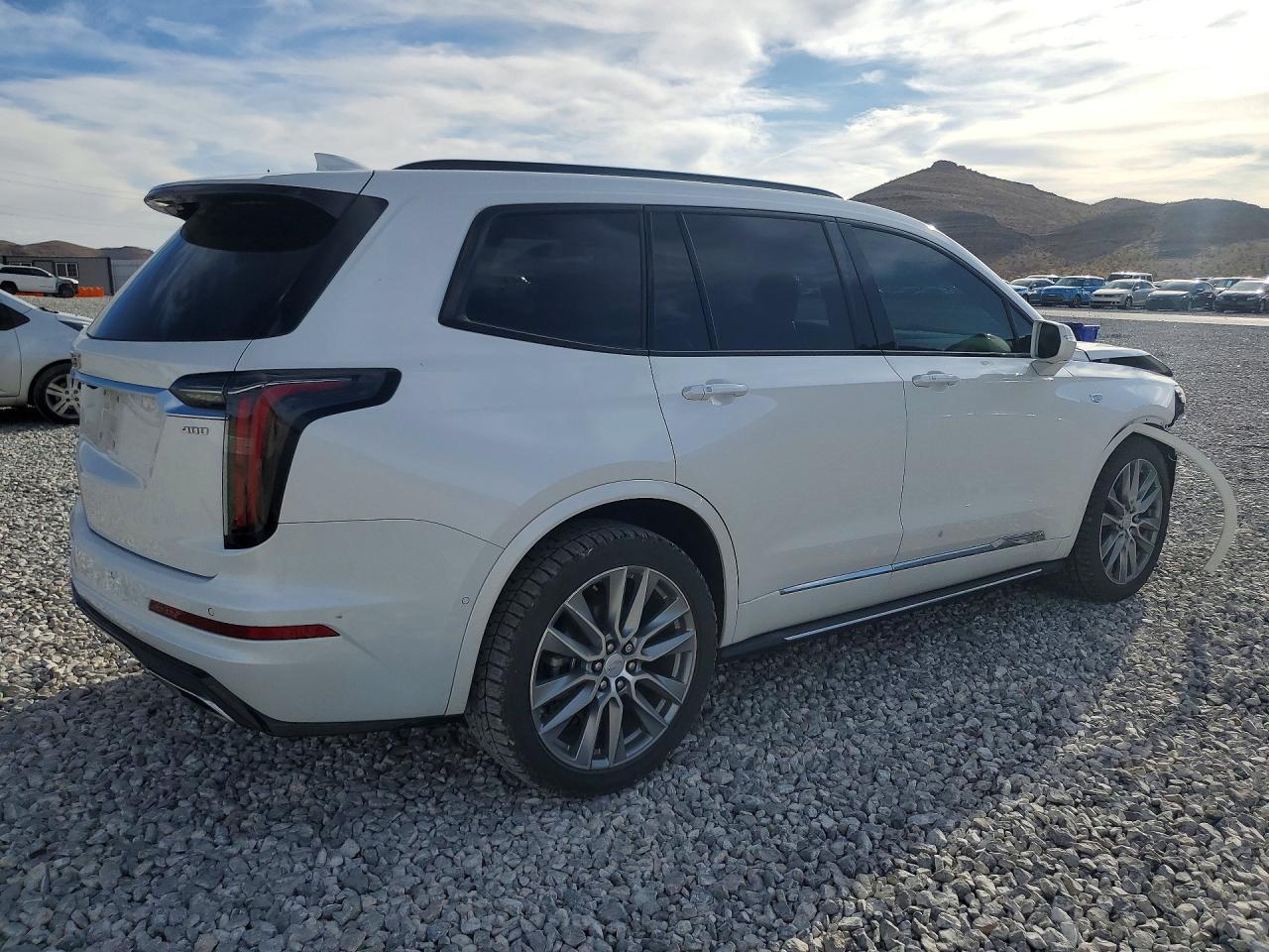 2020 Cadillac Xt6 Sport - Image 3