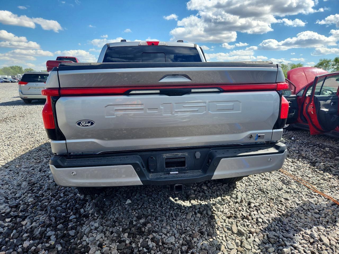 2024 Ford F150 Lightning Lariat - Фото 6