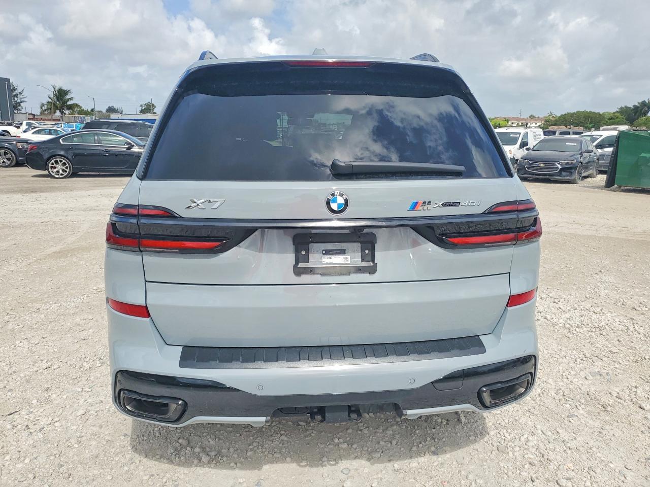 2026 BMW X7 xDrive40I - Image 6