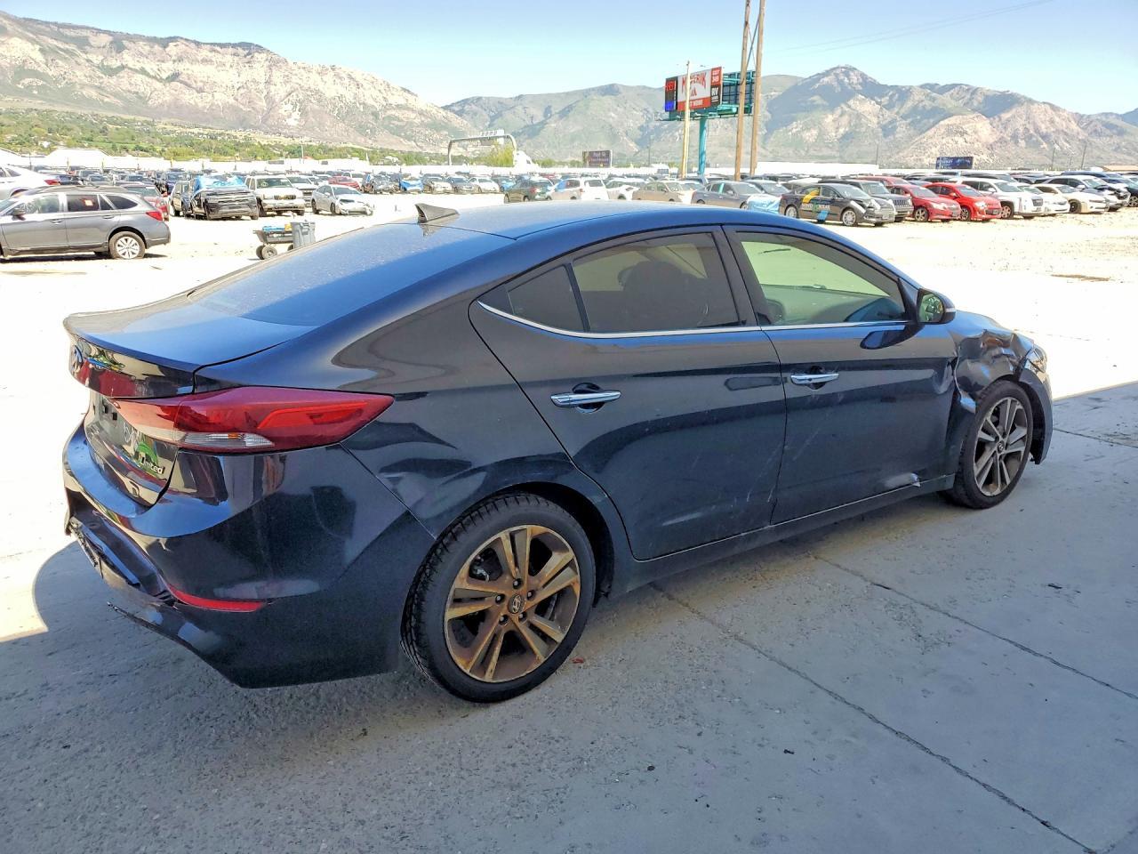 2017 Hyundai Elantra Limited - Image 3