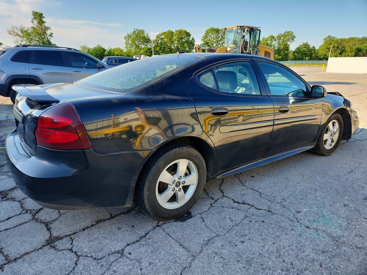 2006 Pontiac Grand Prix - Image 3