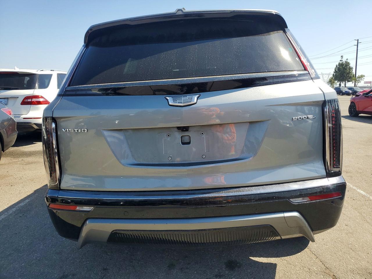 2026 Cadillac Vistiq Sport - Image 6