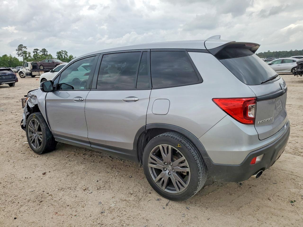 2021 Honda Passport Exl - Image 2