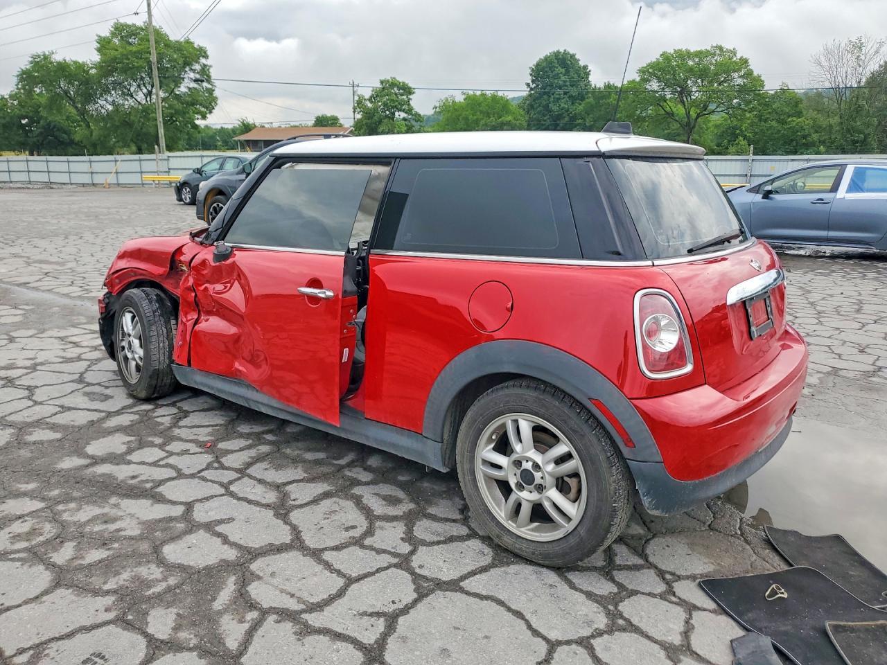 2012 Mini Cooper - Image 2