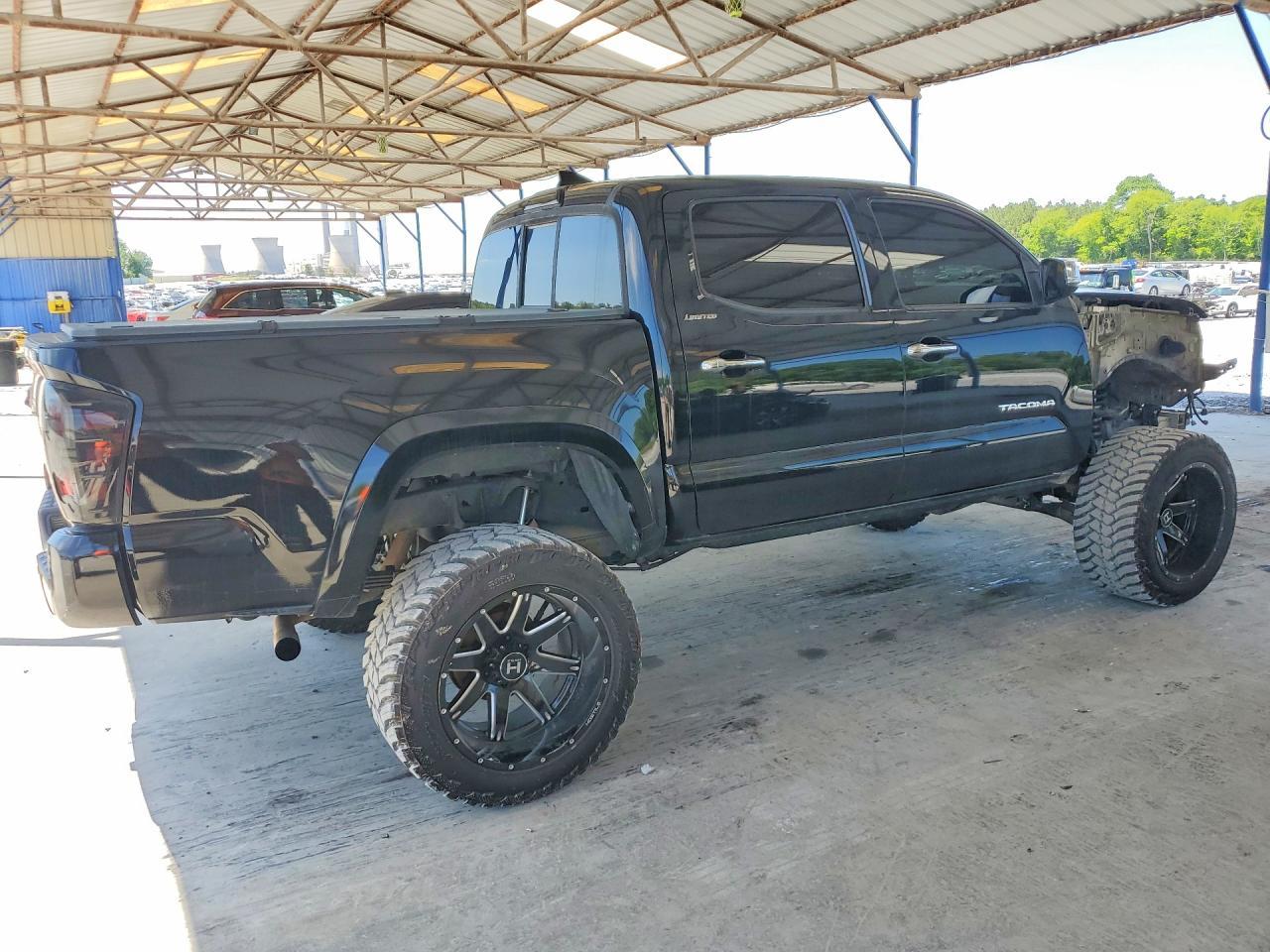 2016 Toyota Tacoma Limited - Image 3