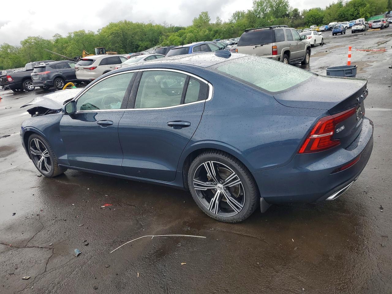 2022 Volvo S60 B5 Inscription - Фото 2