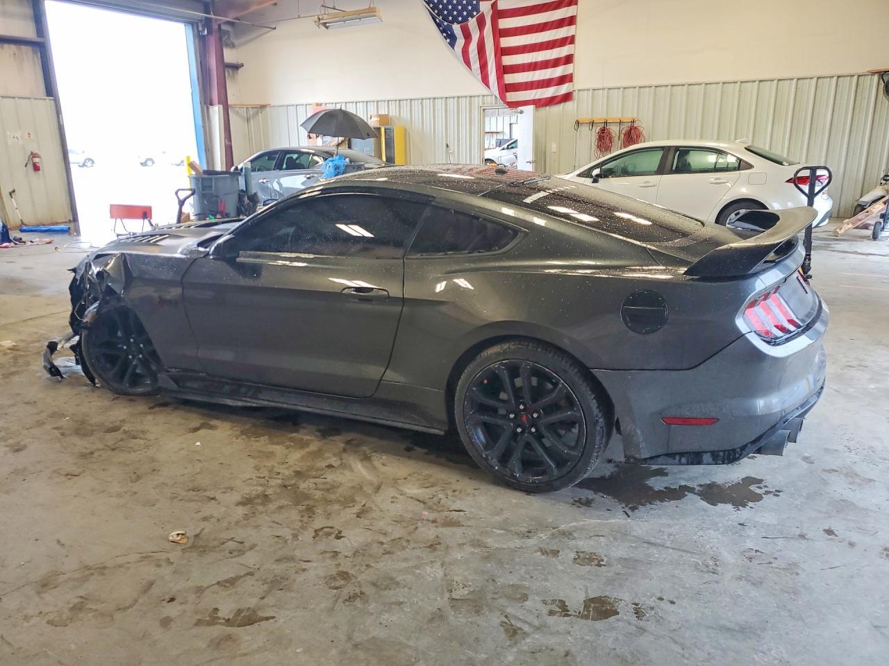 2018 Ford Mustang Gt - Фото 2