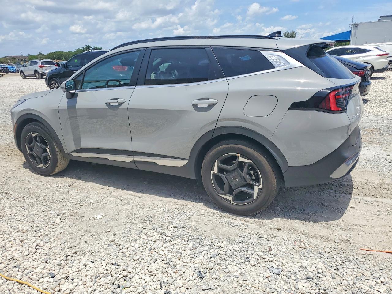 2026 Kia Sportage Ex - Image 2