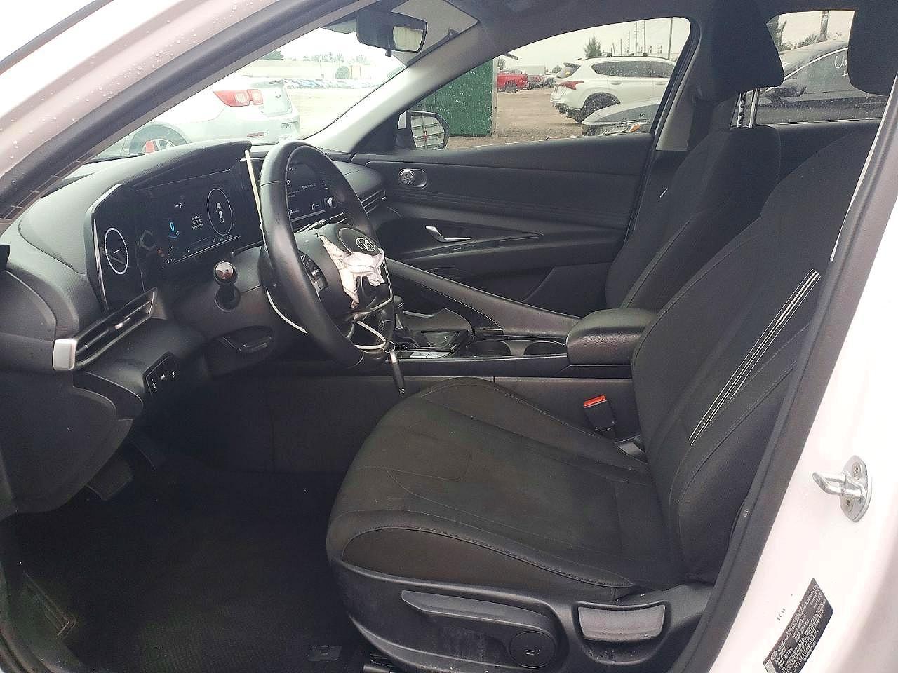 2022 Hyundai Elantra Sel - Image 6
