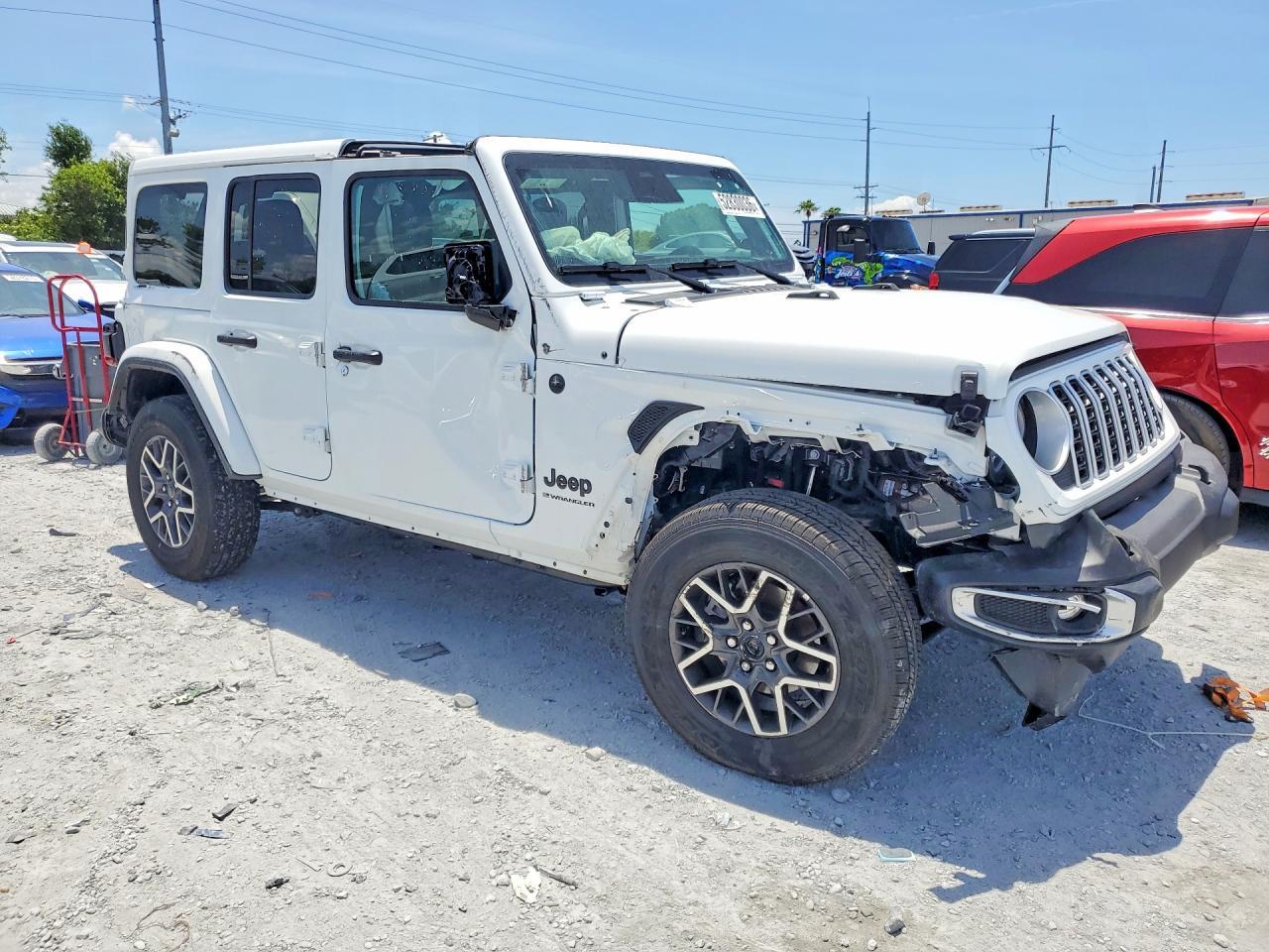 2026 Jeep Wrangler Sahara - Image 4