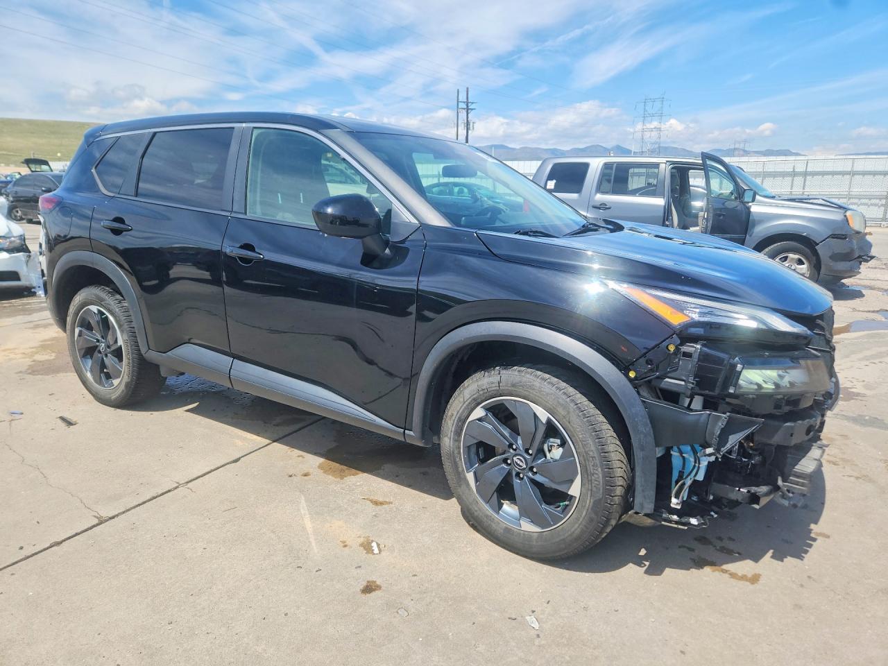 2024 Nissan Rogue Sv - Image 4