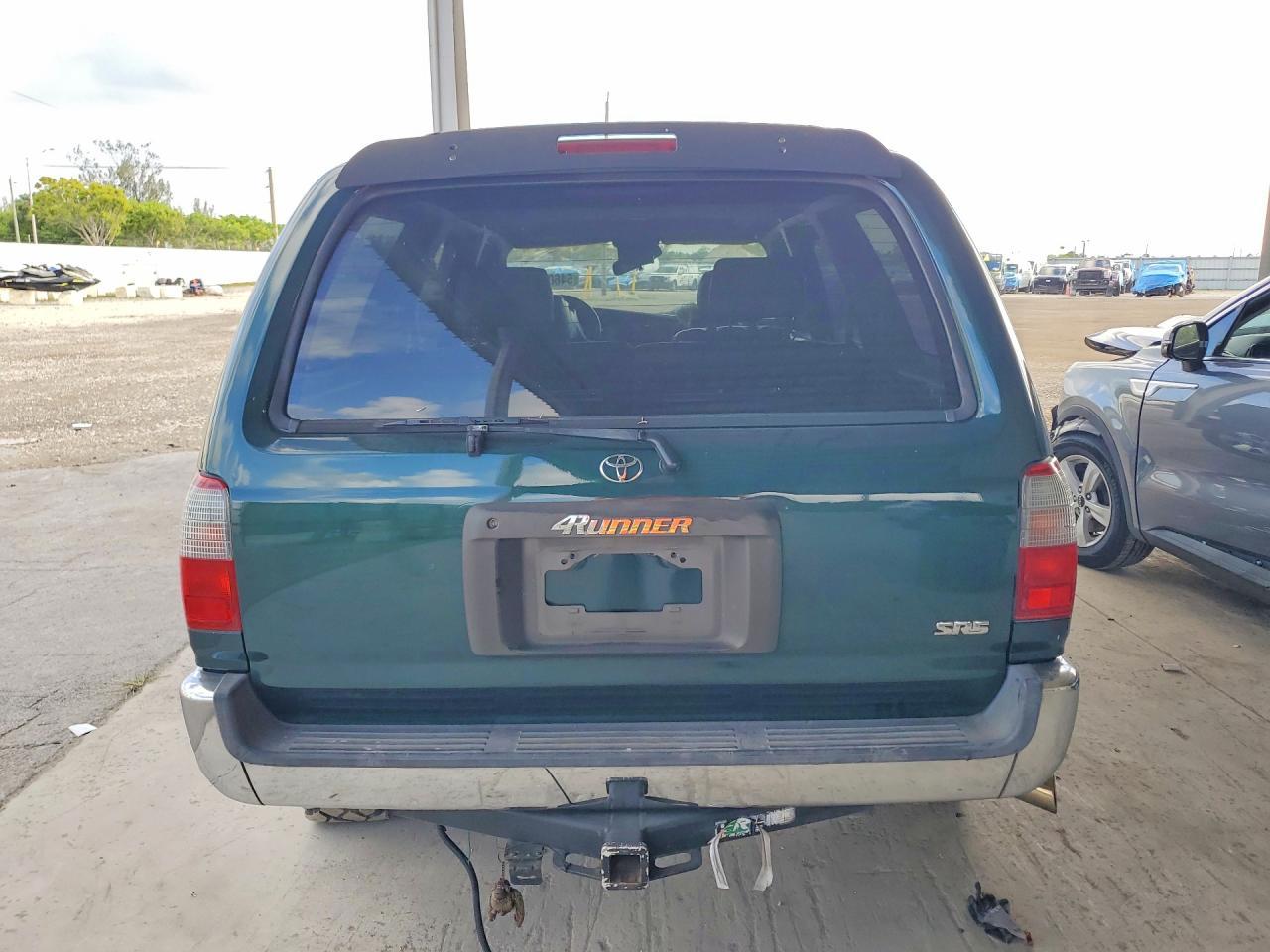2000 Toyota 4Runner Sr5 - Image 6