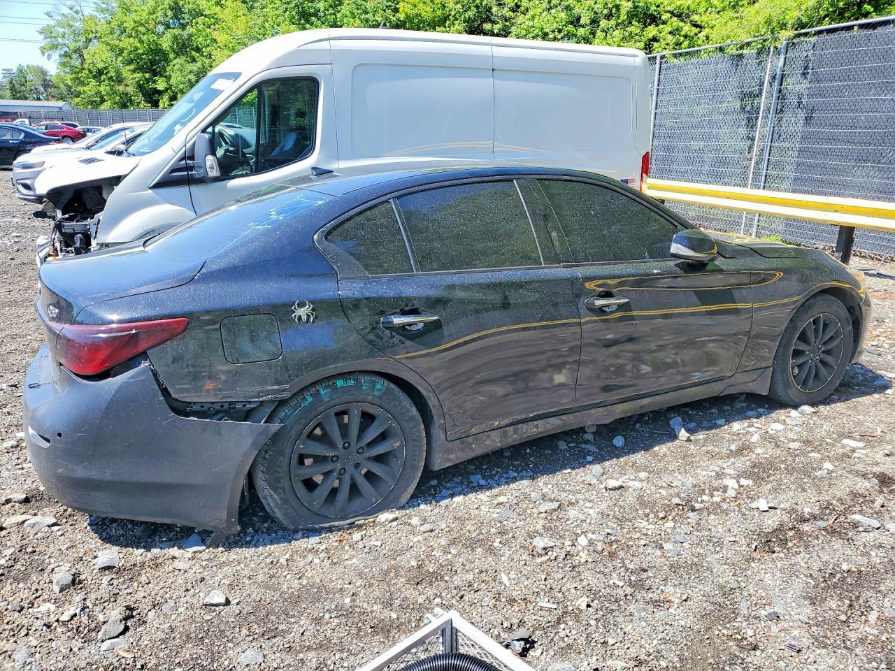 2015 Infiniti Q50 Premium - Image 3