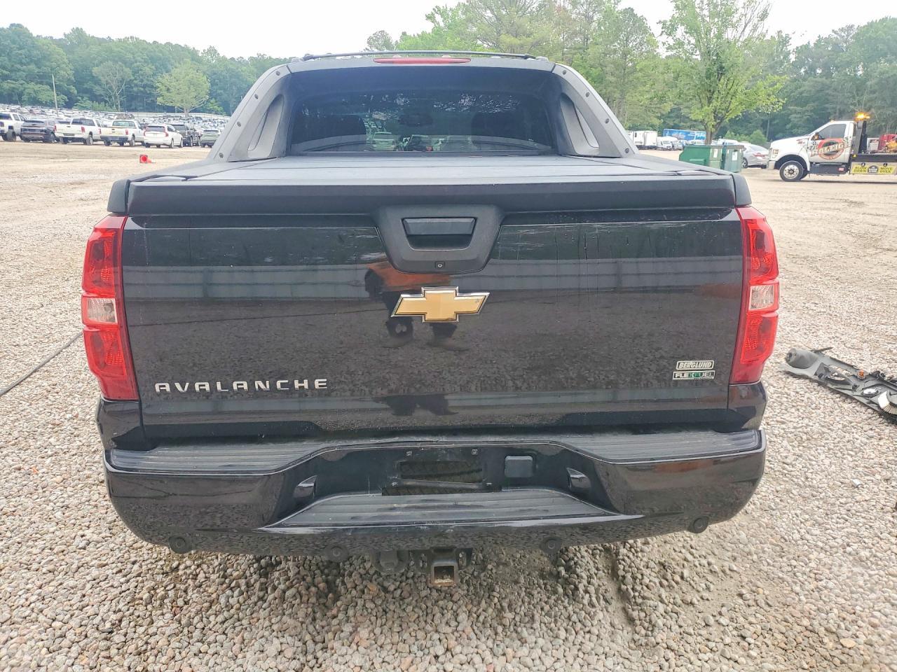2011 Chevrolet Avalanche Ltz - Фото 6