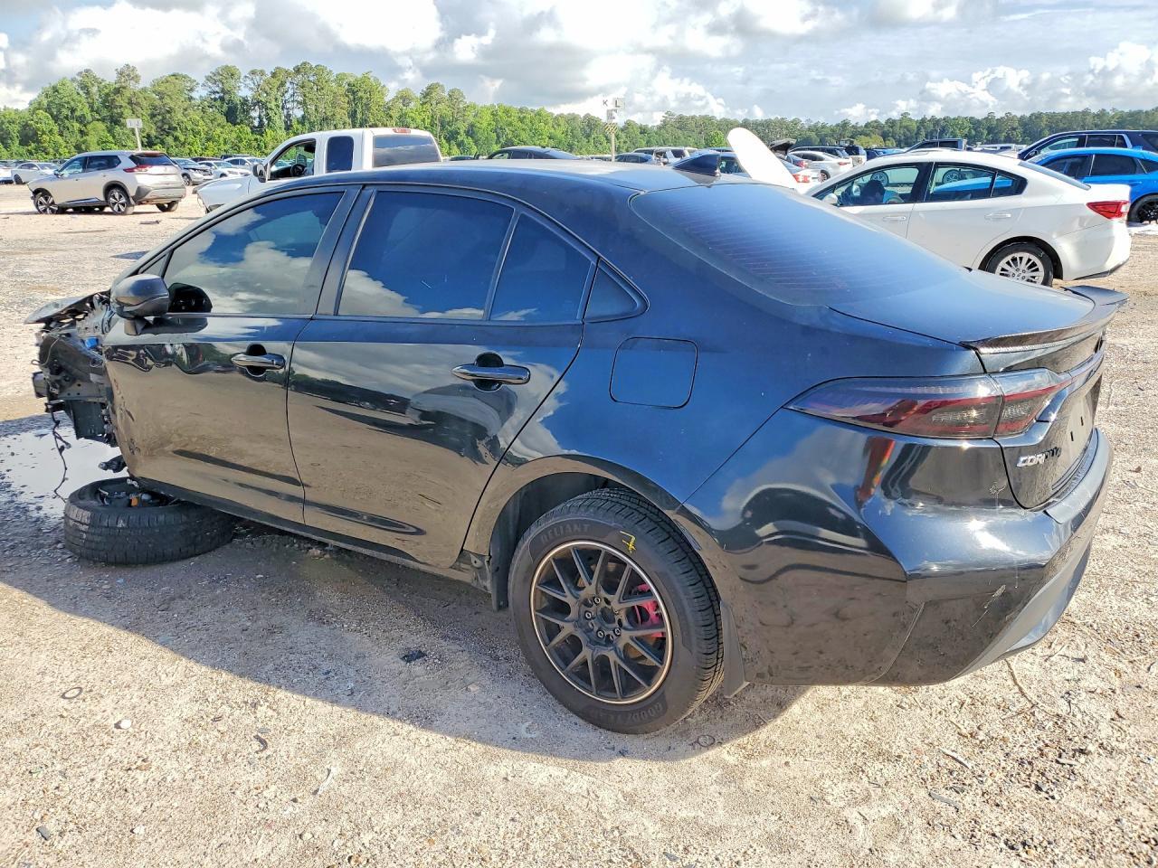 2021 Toyota Corolla Le - Фото 2
