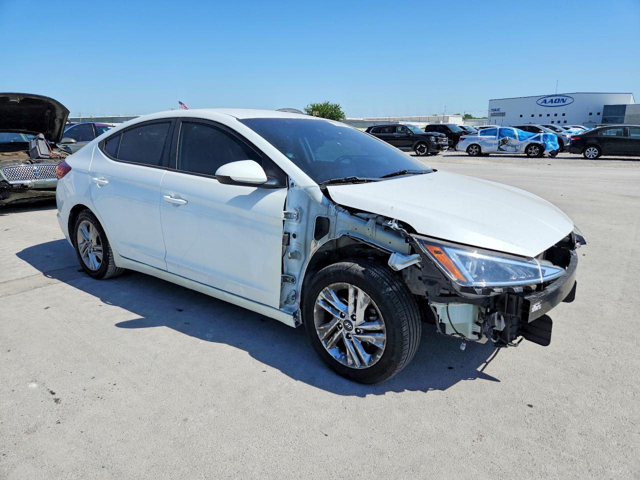 2020 Hyundai Elantra Sel - Фото 4