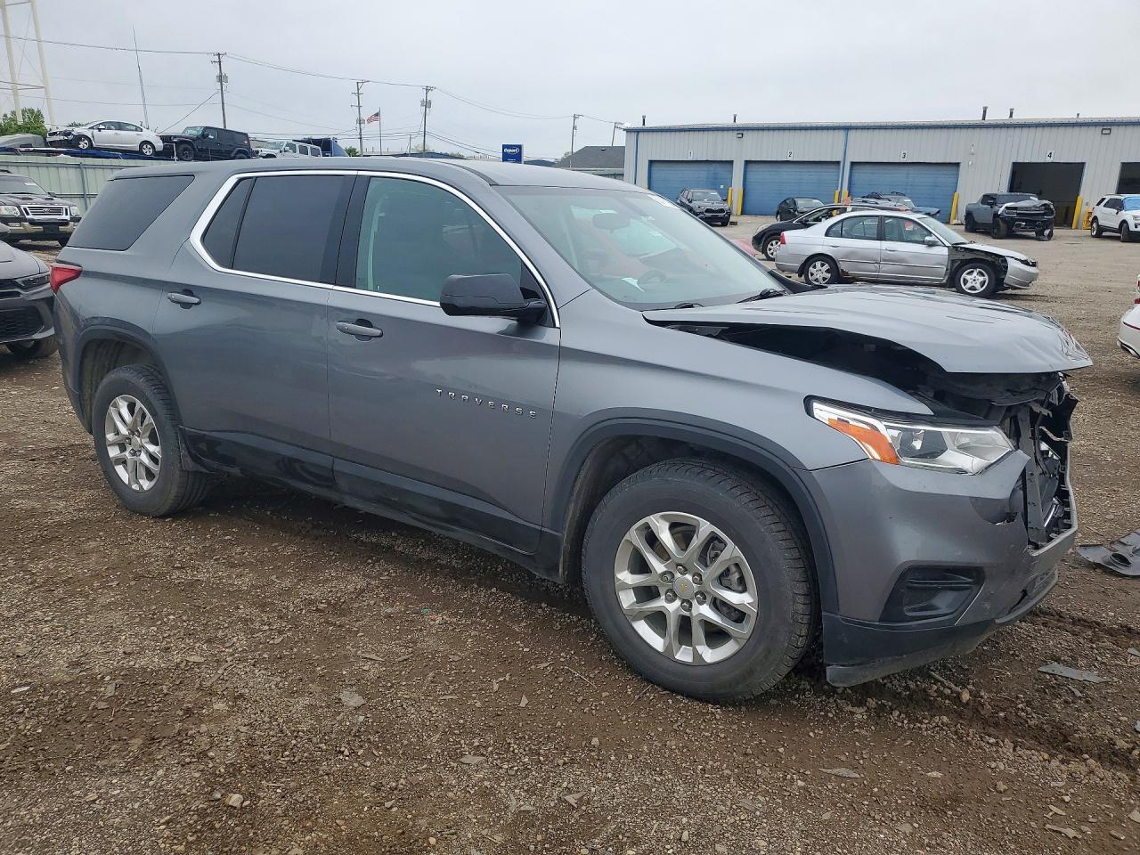2020 Chevrolet Traverse Ls - Фото 4