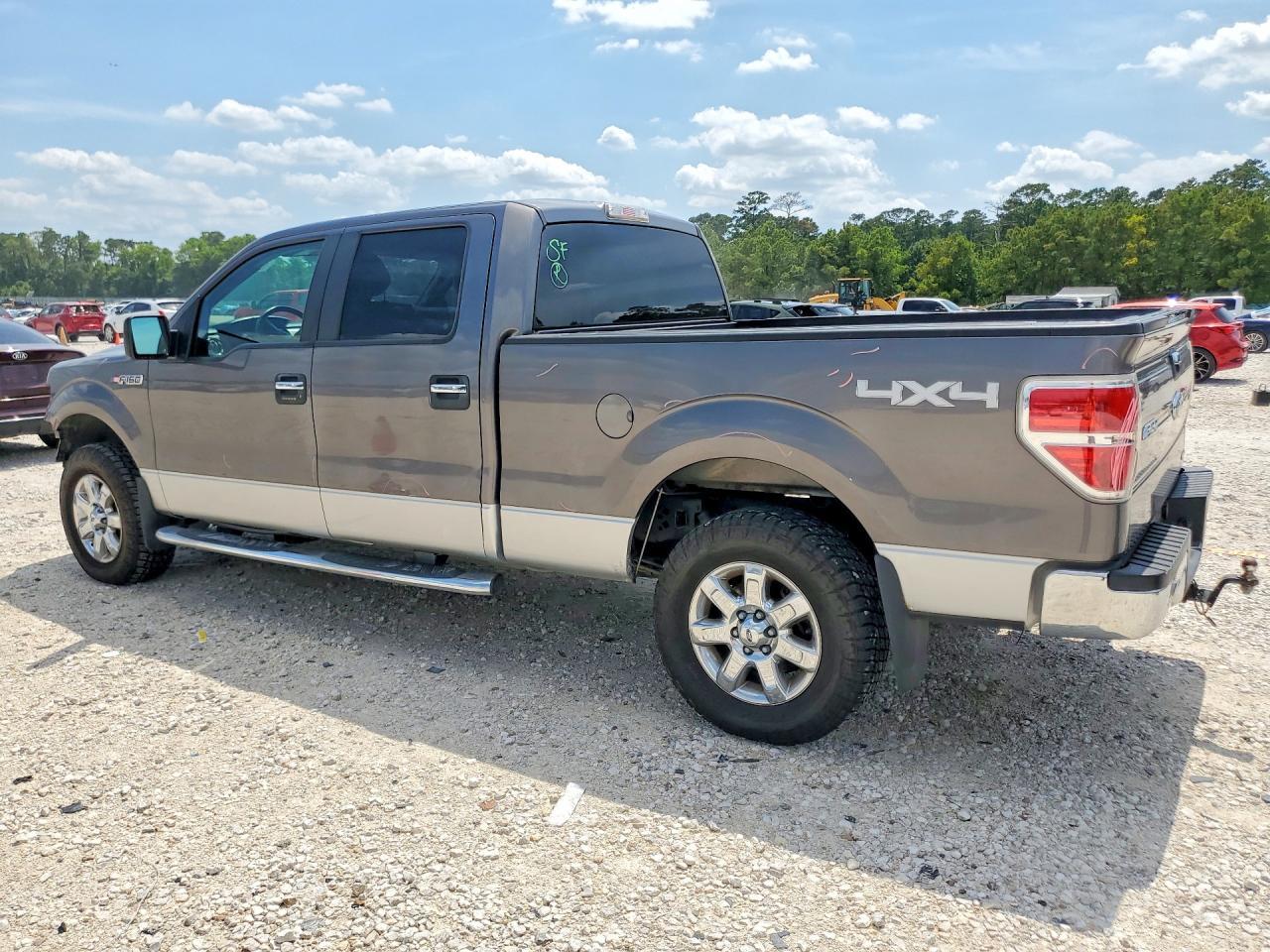 2014 Ford F150 Supercrew - Фото 2