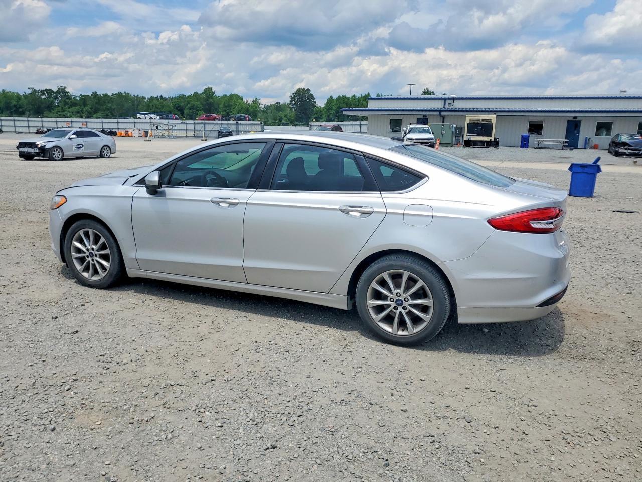 2017 Ford Fusion Se - Фото 2