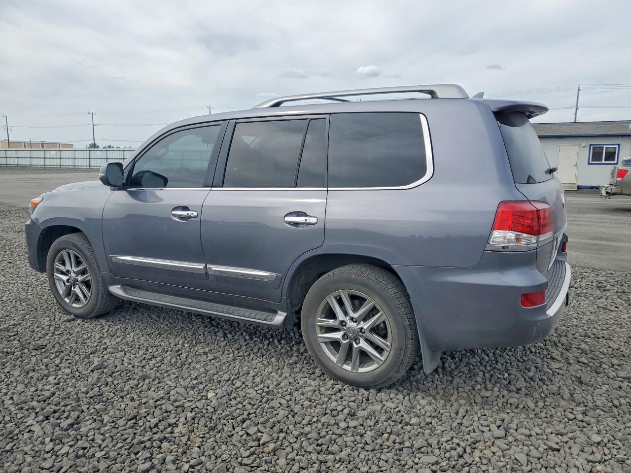 2014 Lexus Lx 570 - Image 2