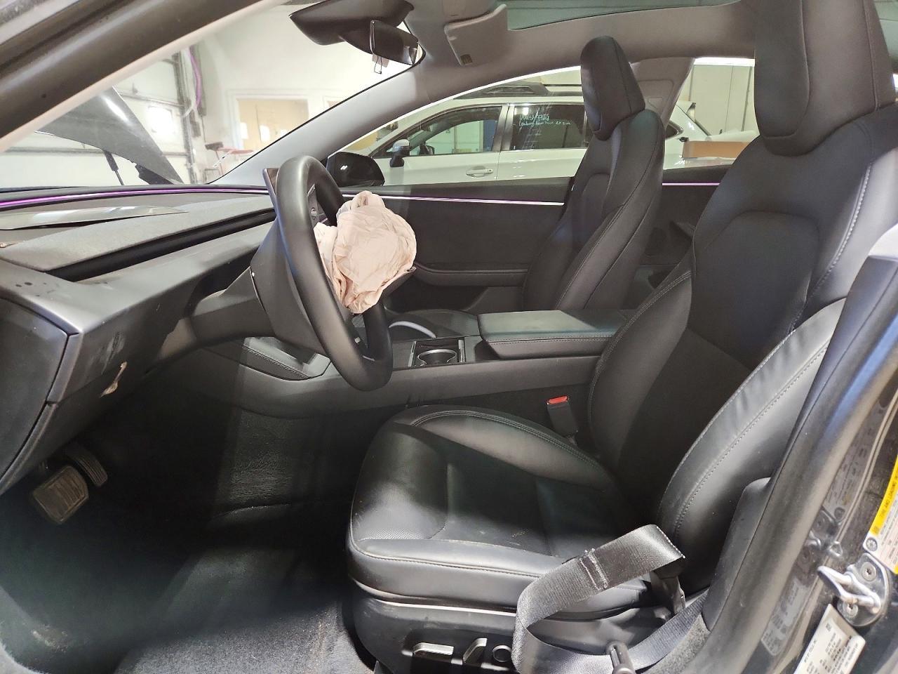 2025 Tesla Model 3 - Image 7