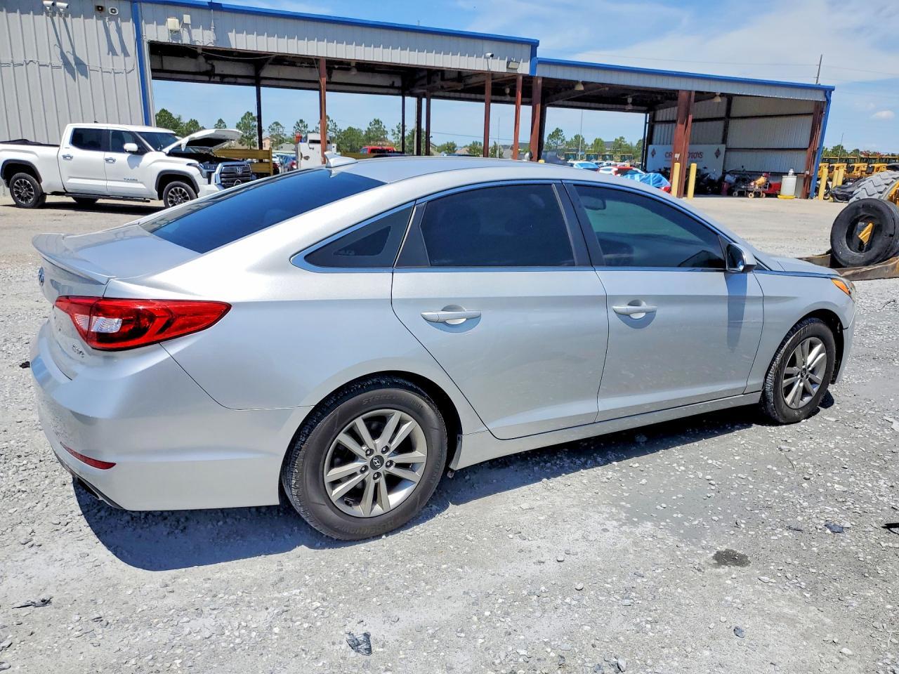 2017 Hyundai Sonata Se - Фото 3
