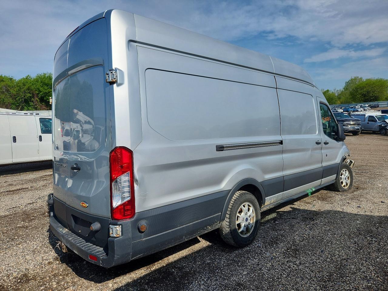 2015 Ford Transit T-250 - Фото 3