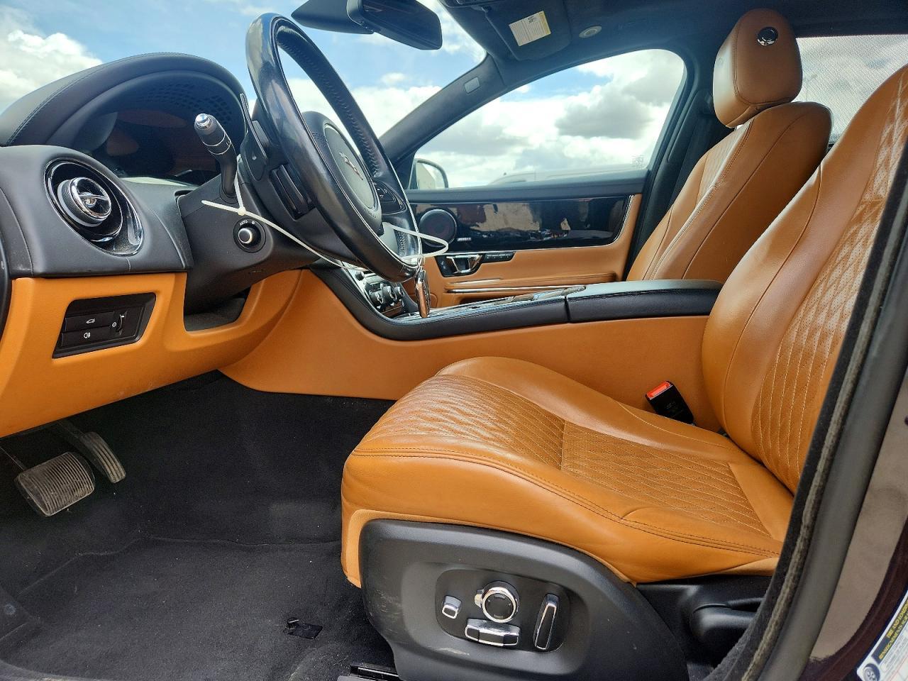 2016 Jaguar Xjl Portfolio - Image 7