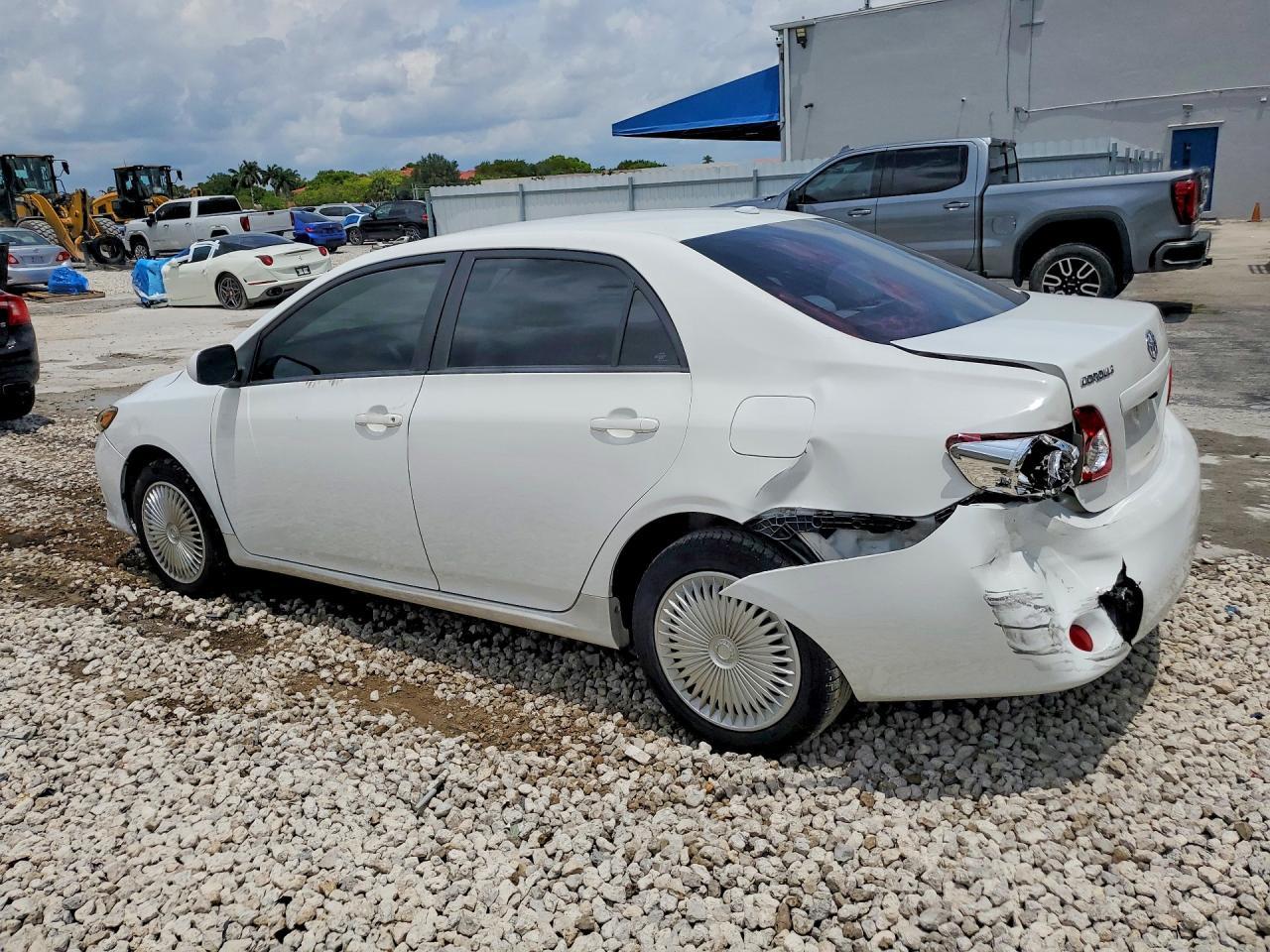 2009 Toyota Corolla Xle - Image 2