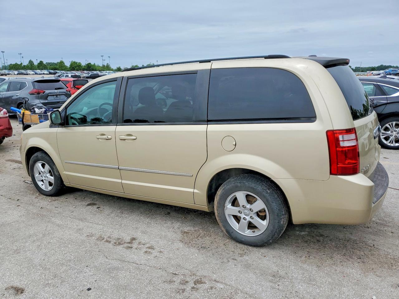 2010 Dodge Grand Caravan Sxt - Фото 2