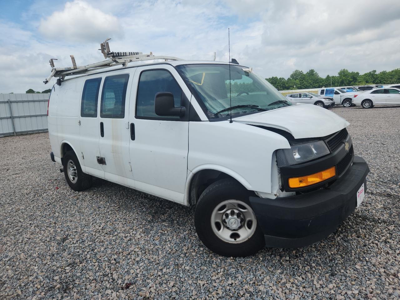 2018 Chevrolet Express G2500 - Фото 4
