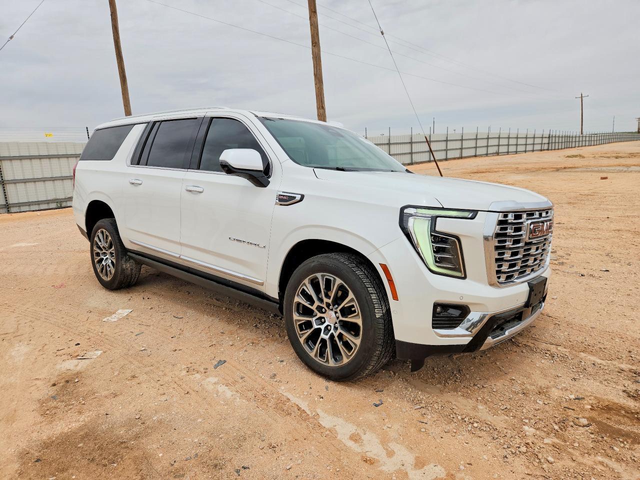 2025 GMC Yukon Xl Denali - Image 4