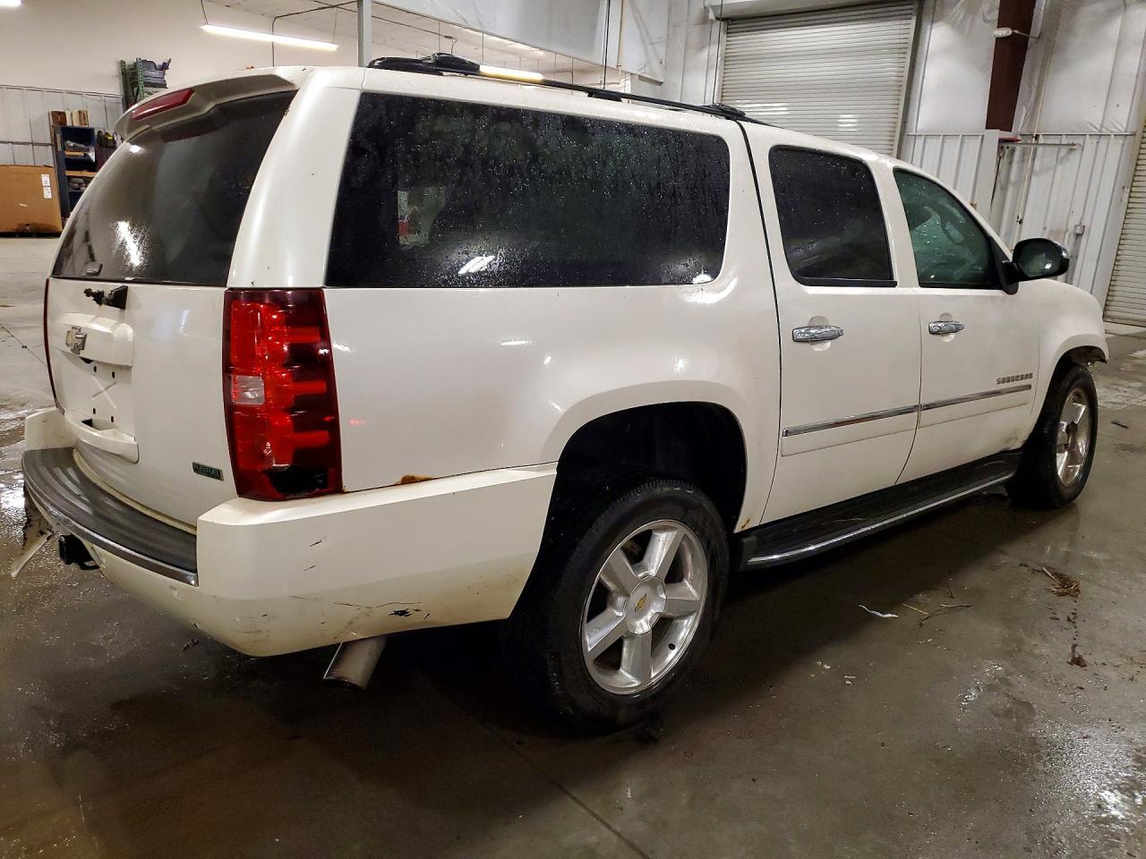 2011 Chevrolet Suburban K1500 Ltz - Фото 3