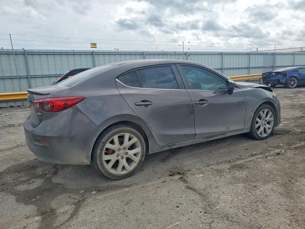 2014 Mazda 3 Touring - Image 3
