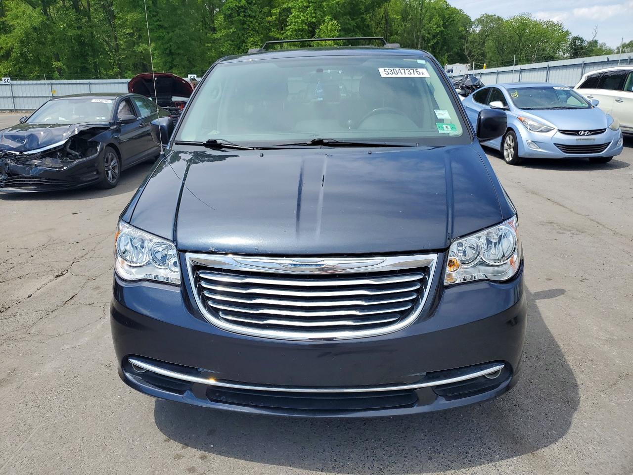 2014 Chrysler Town & Country Touring - Фото 5