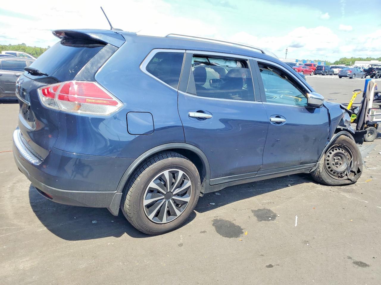 2016 Nissan Rogue S - Image 3