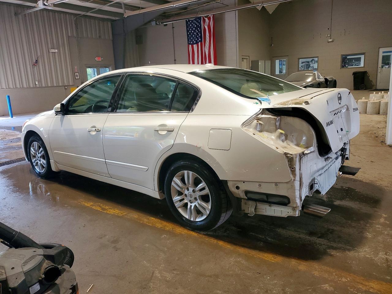 2012 Nissan Altima 2.5 - Image 2