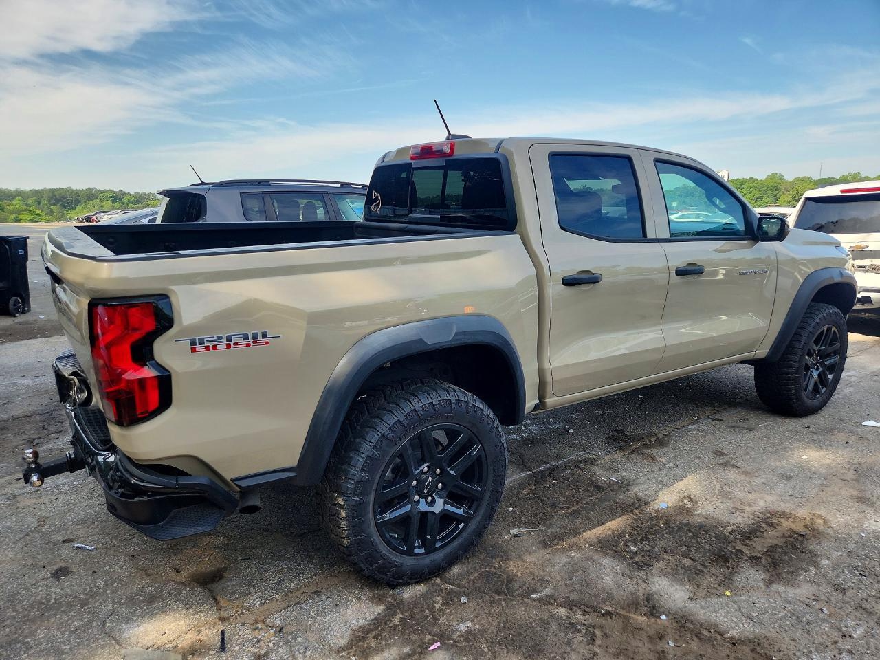 2024 Chevrolet Colorado Trail Boss - Image 3