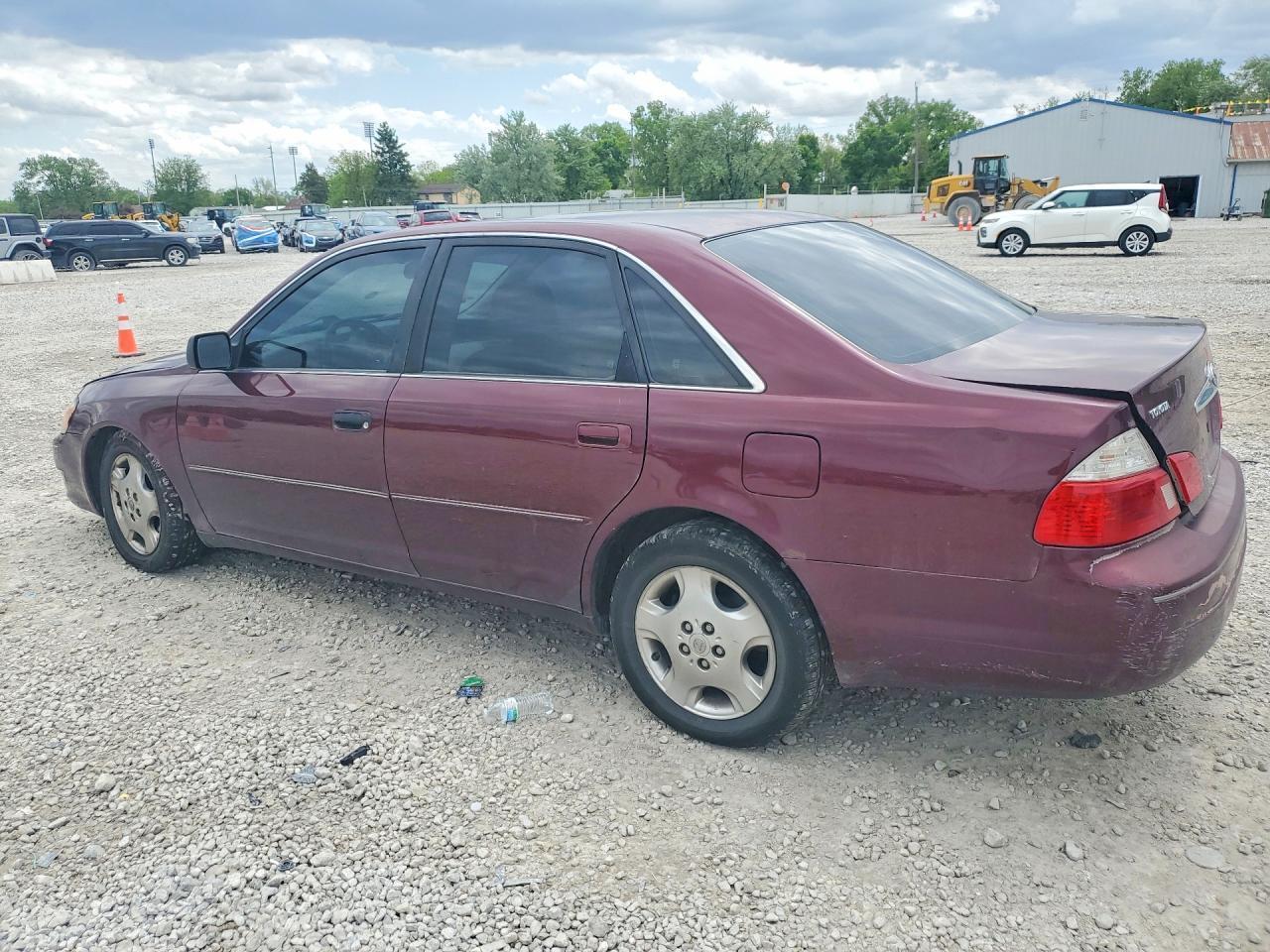 2004 Toyota Avalon Xls - Image 2