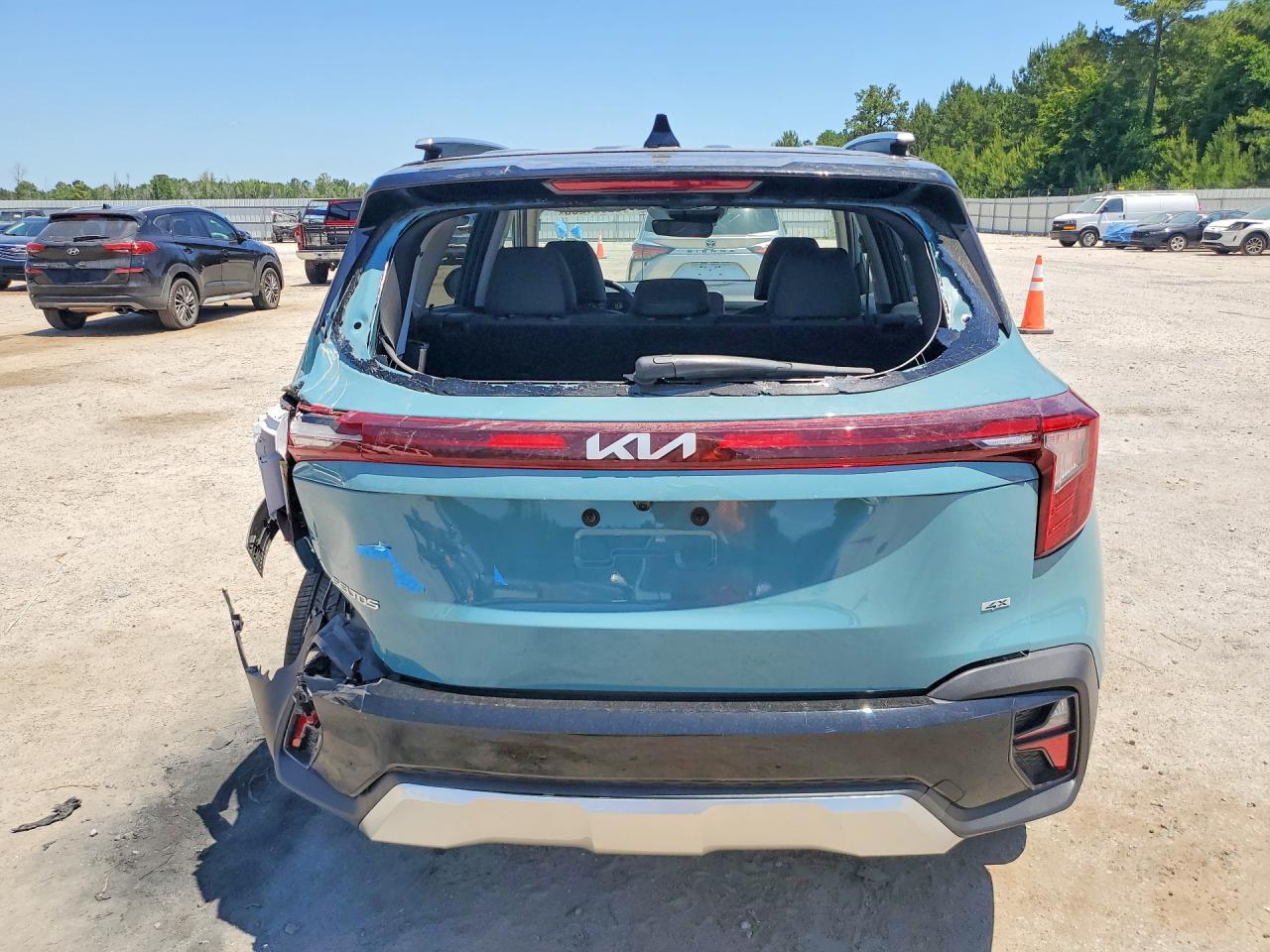 2025 Kia Seltos S - Image 6