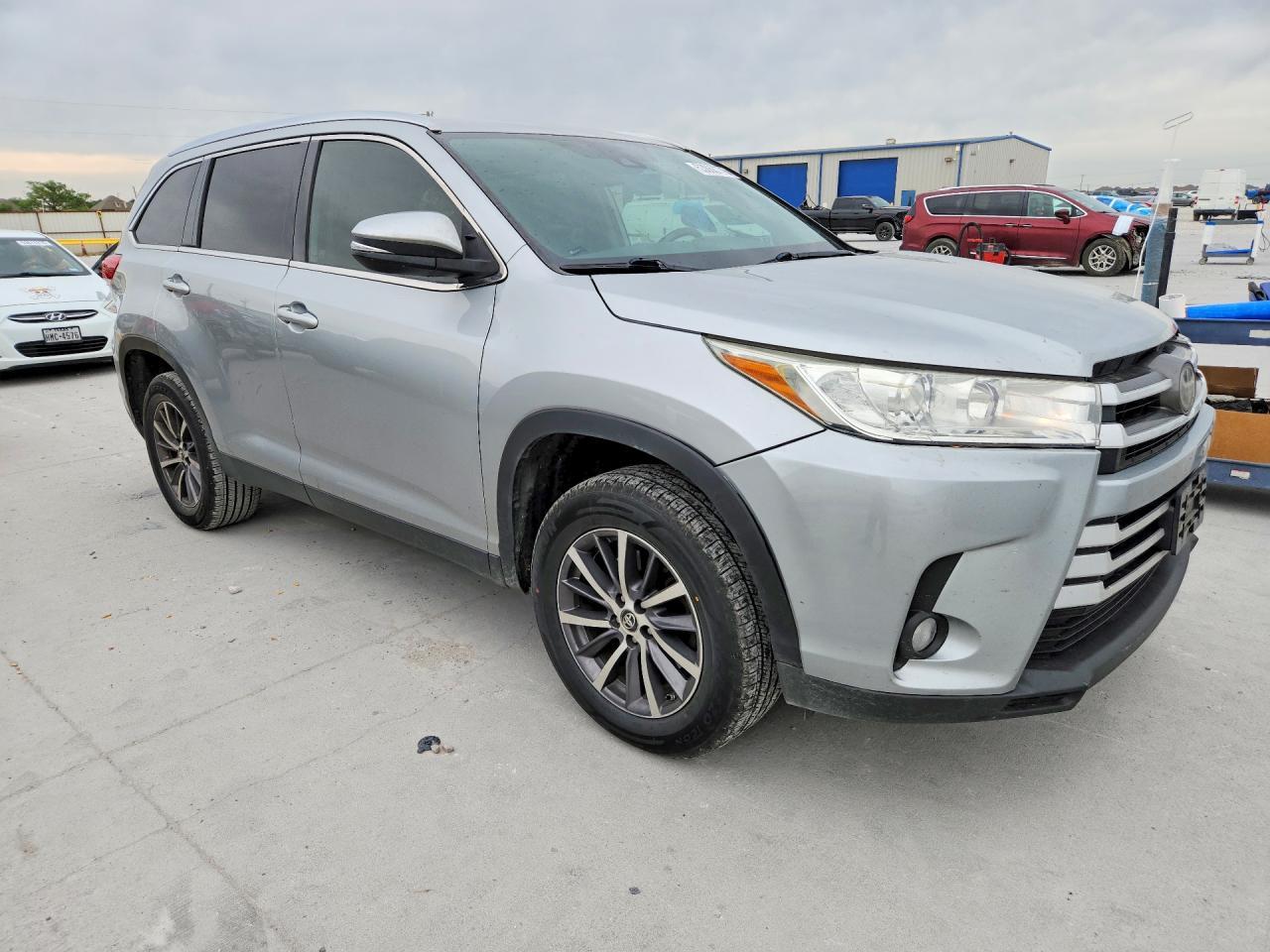 2019 Toyota Highlander Xle - Фото 4