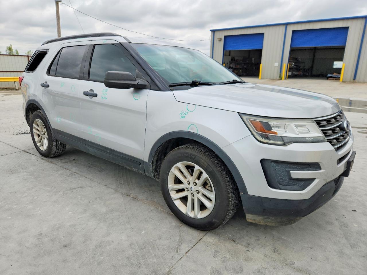 2017 Ford Explorer - Image 4