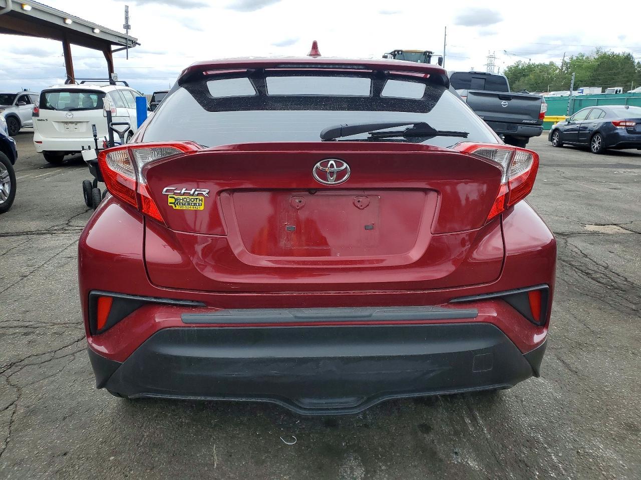 2019 Toyota C-Hr Le - Image 6