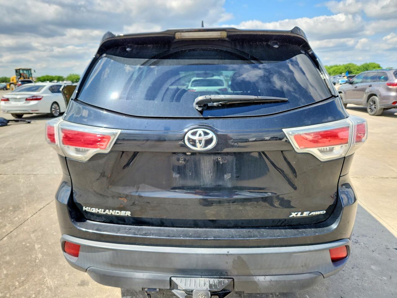 2014 Toyota Highlander Xle - Image 6